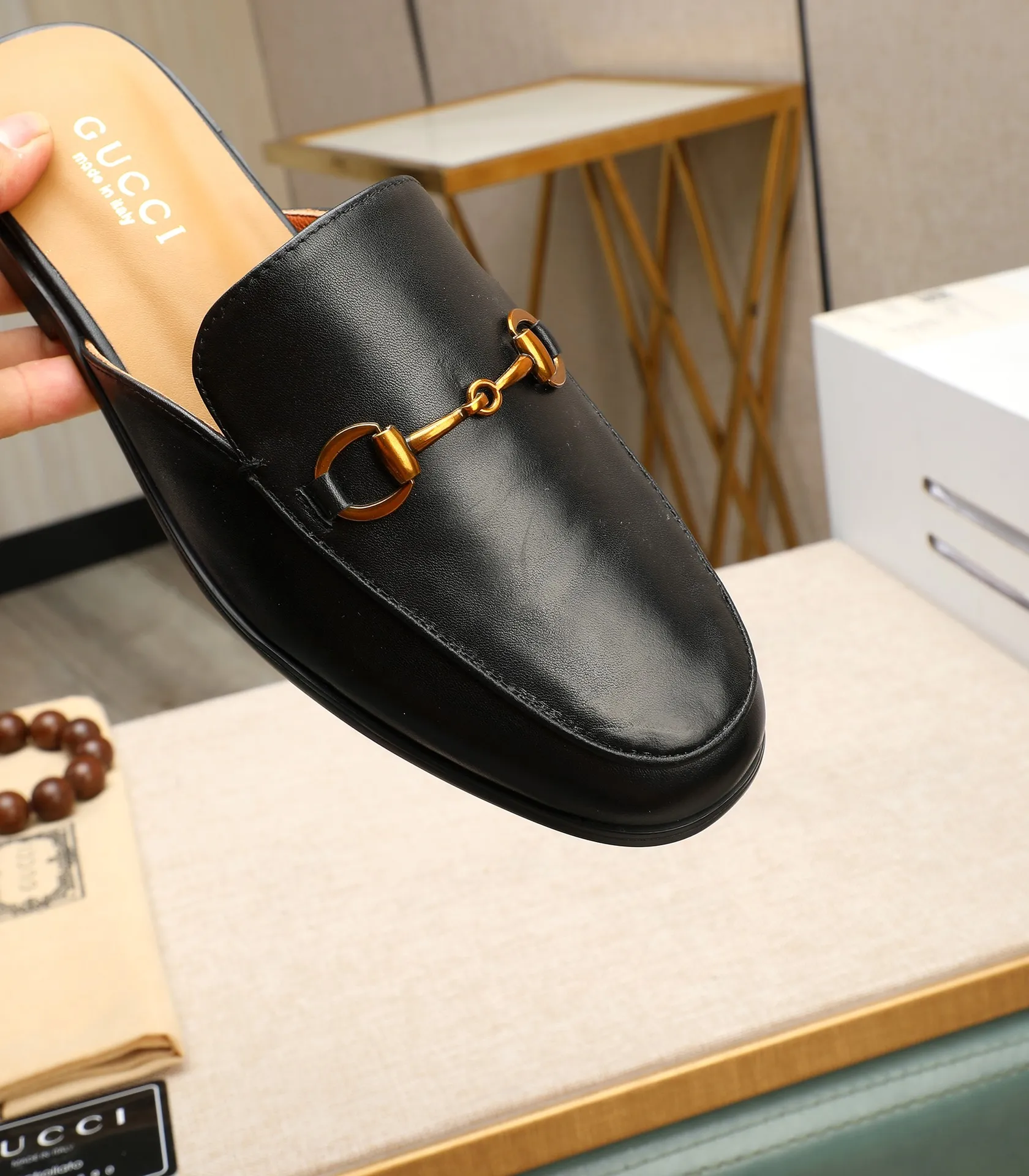 Men's clothing and shoes 💰380 (Gucci) The latest 🎁🎁 casual and fashionable men's shoes 👟 from the official website, hot style 💥 style is simple and elegant, exclusive for trendy men. Unique official website latest brand double G elements 👑 original Gucci decoration, fashionable and generous, original material original calfskin, ✅ fully imported first-layer pigskin lining, official website designated wear-resistant, lightweight original rubber casual outsole, counter classic model taken in kind, 38-44 black and white optional